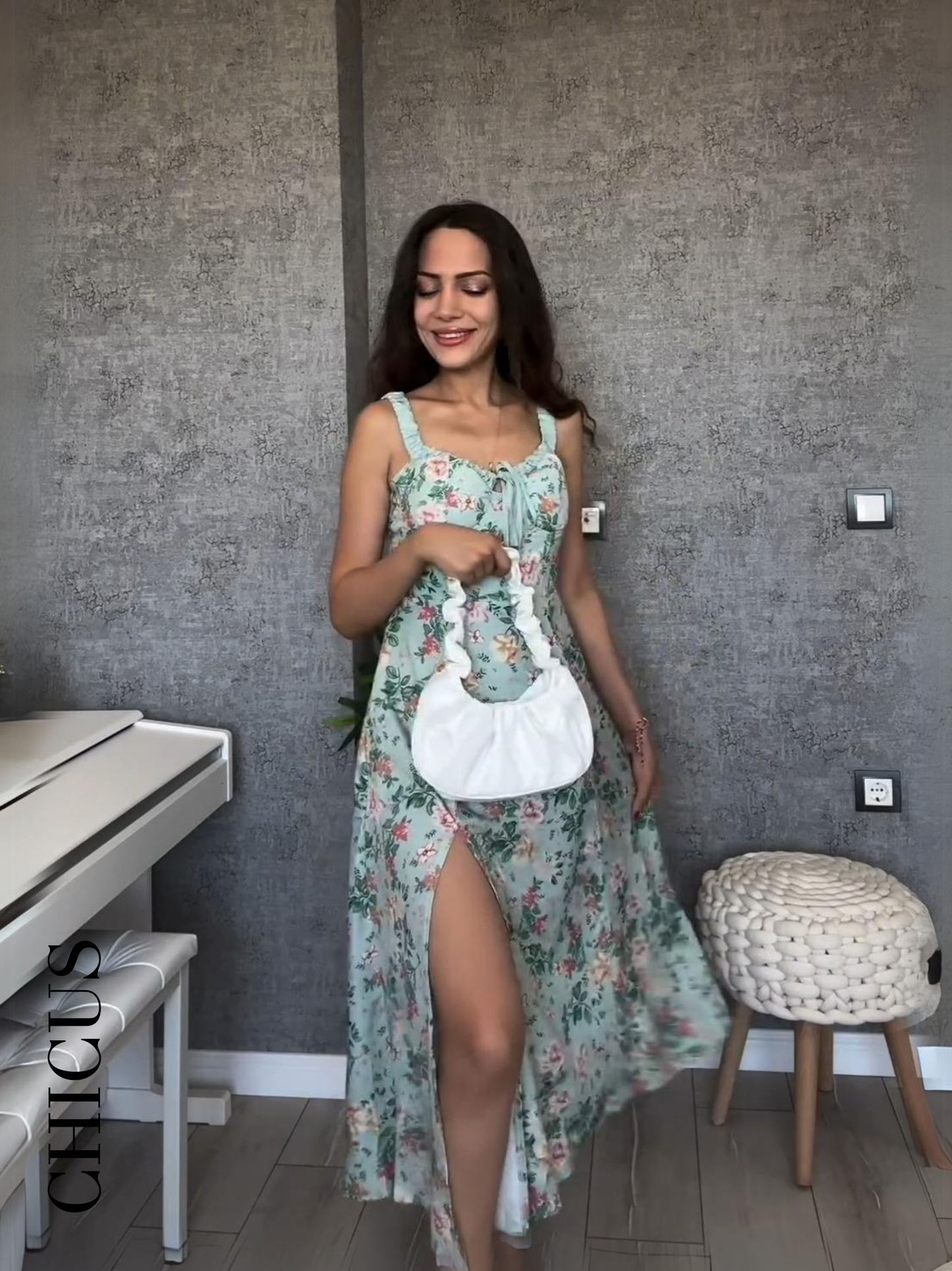 CHICUS Çiçek Desen Yırtmaçlı Midi Kadın Elbise