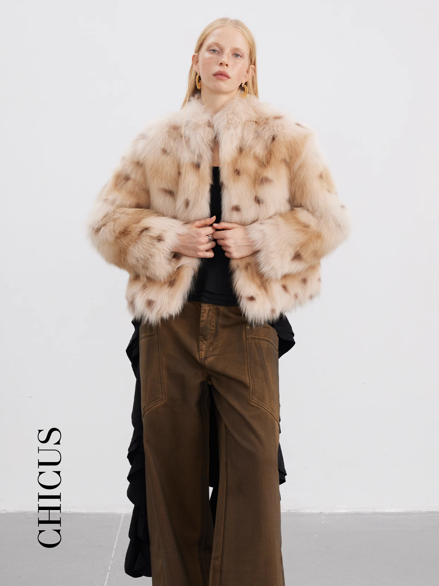 Benekli Tilki "Büyülü Manto" Kadın Kürk Ceket