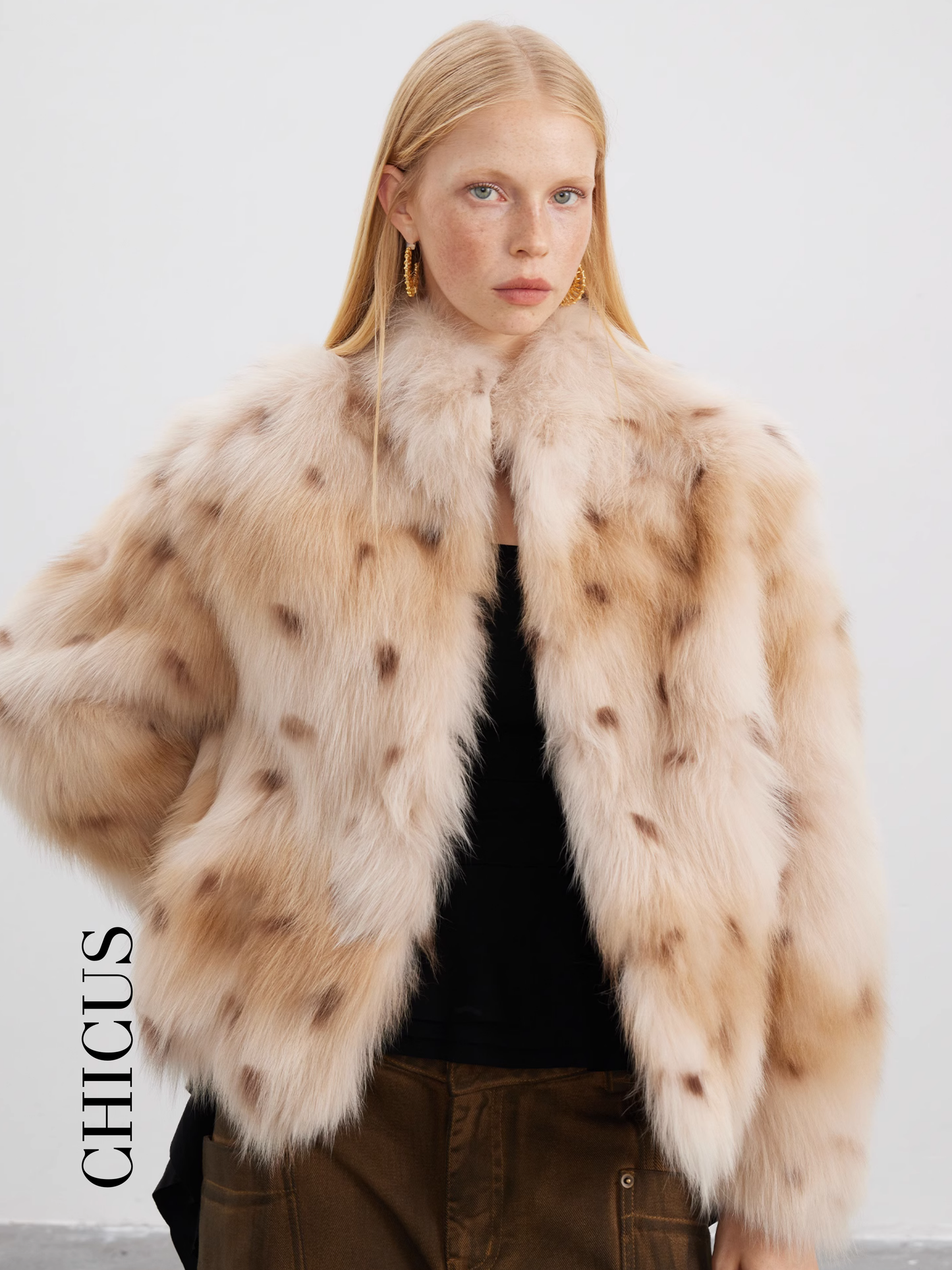 Benekli Tilki "Büyülü Manto" Kadın Kürk Ceket