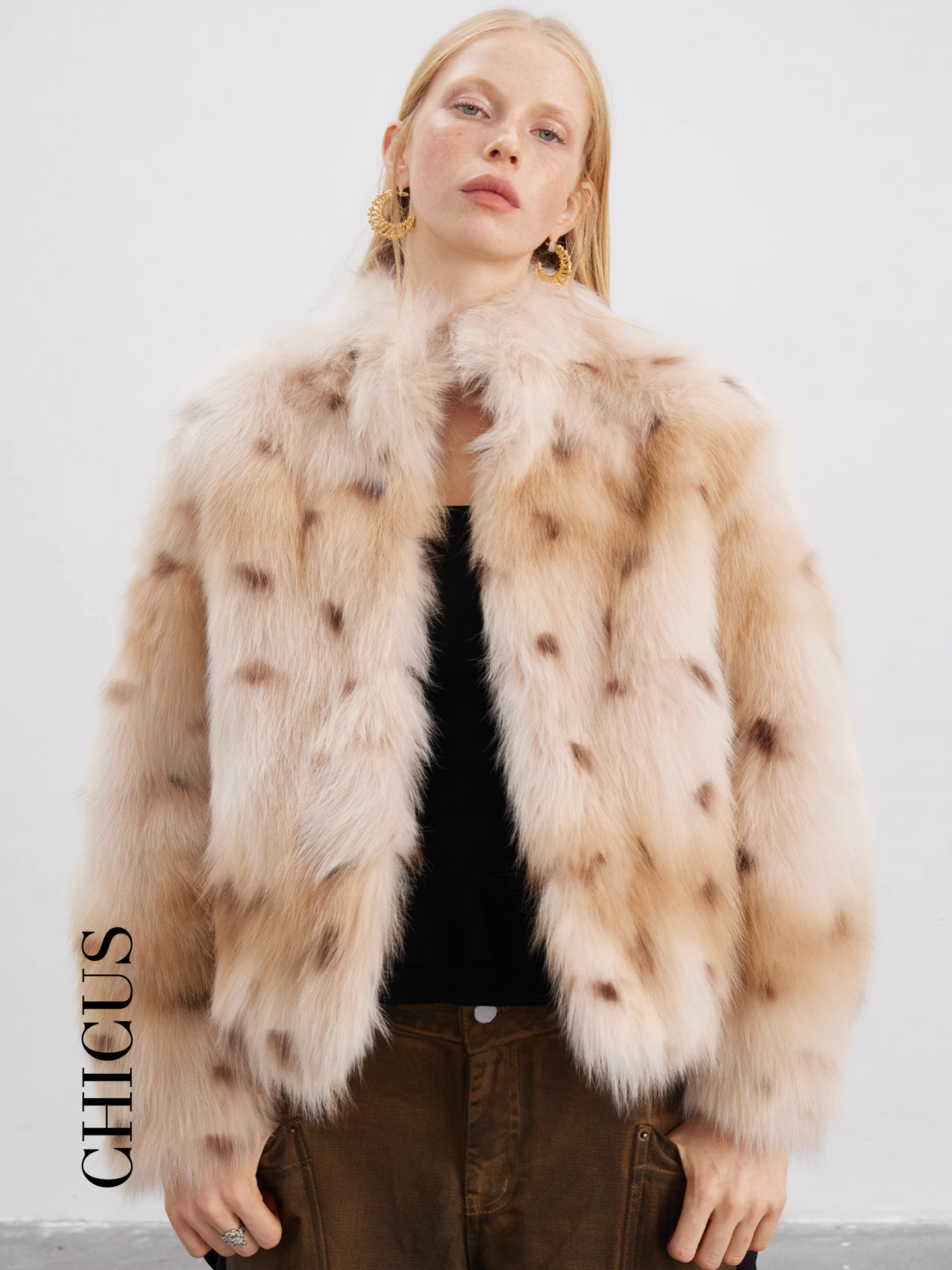 Benekli Tilki "Büyülü Manto" Kadın Kürk Ceket