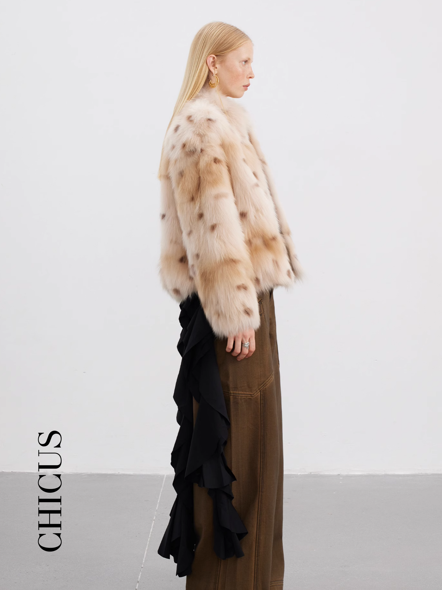 Benekli Tilki "Büyülü Manto" Kadın Kürk Ceket