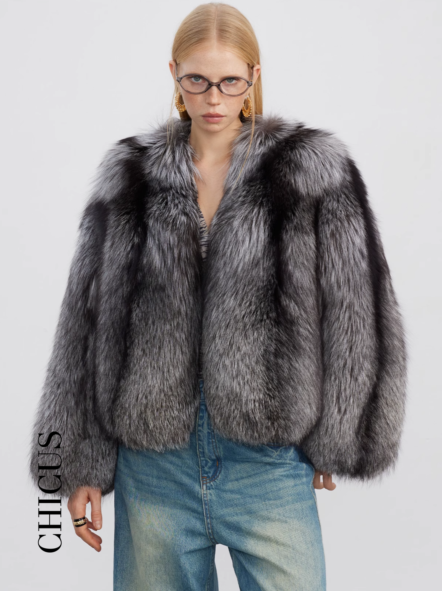 Gümüş Tilki "Asil Duruş" Kadın Kürk Ceket